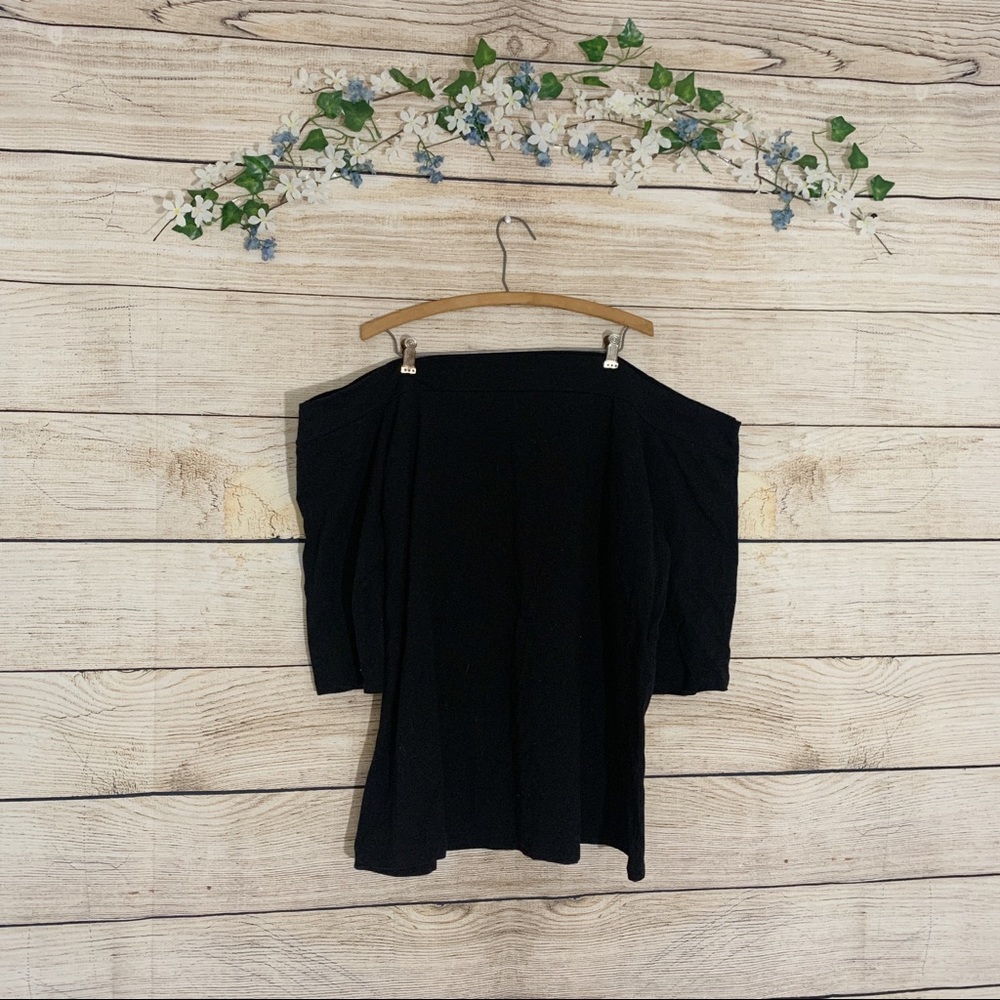 NWT Torrid Off The Shoulder Top